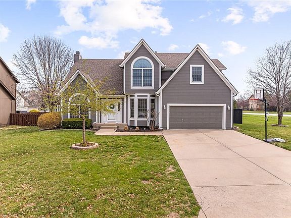 2nd image of 5421 Hilltop Dr