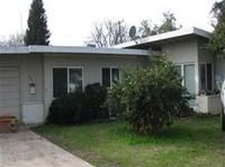 2219 5th St, Sanger, CA 93657