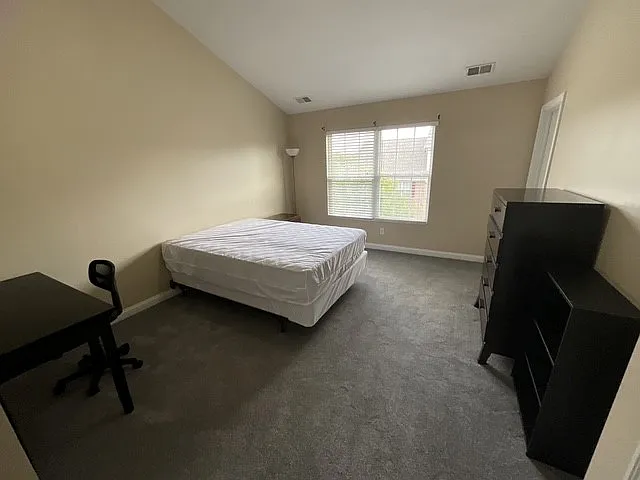 424 Abbey St — Photo 14
