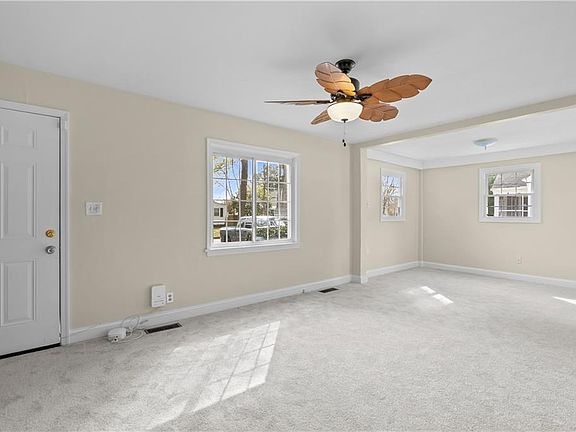 3rd image of 7723 Ruthven Rd