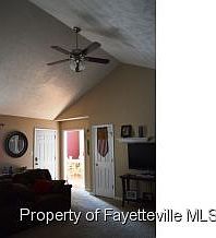 3rd image of 123 Winterfield Dr