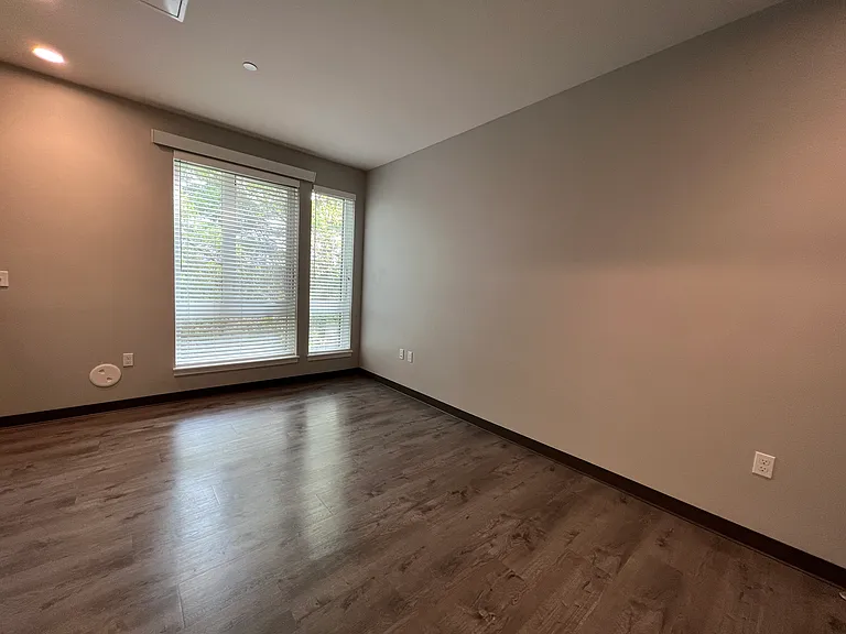 4029 Rainier Ave — Photo 58