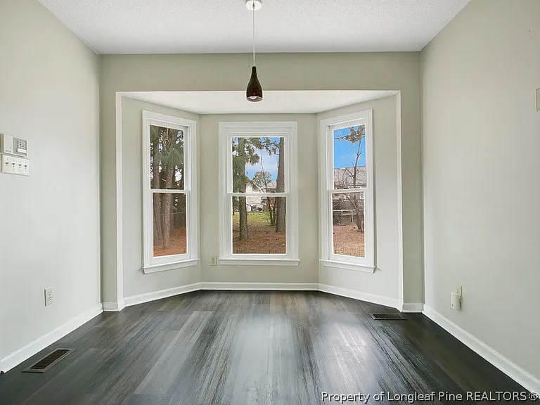 5319 Thackeray Dr — Photo 7