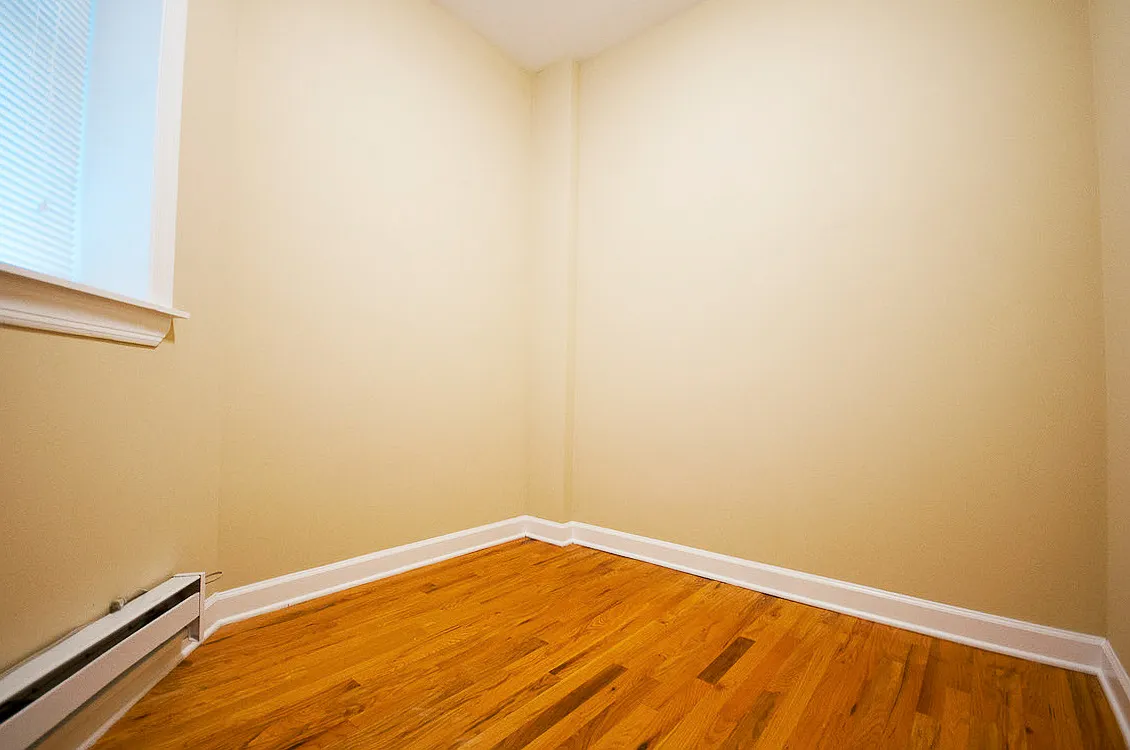 828 W. Fullerton — Photo 3
