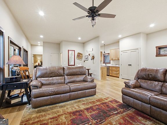 5th image of 3014 Oakey Mountain Rd