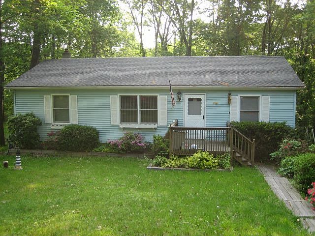 1st image of 204 Sycamore Dr