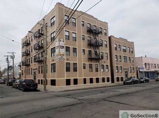 825 18th Ave APT 3, Irvington, NJ 07111
