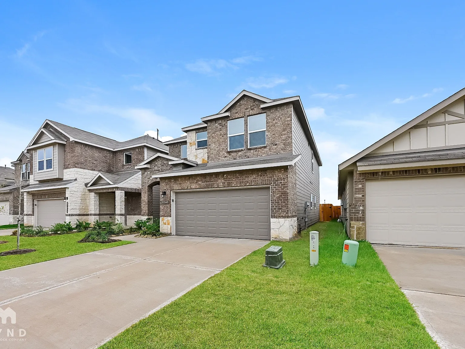 4 bed, 3.5 bath, 2064 sqft, $2,499 — Photo 3