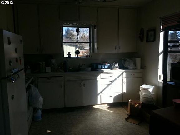 4th image of 8515 Mount Olympus Ave