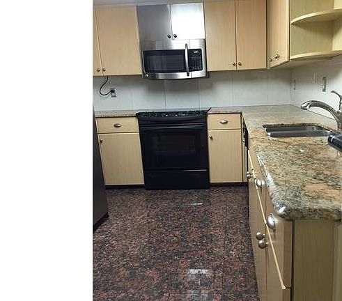 2nd image of 1900 Clifford St APT 304