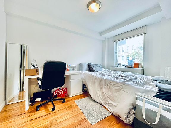 3rd image of 172 Lexington Ave #7