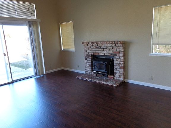 5th image of 602 Vernon Oaks Dr