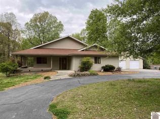 923 Autumn Ln, Gilbertsville, KY 42044