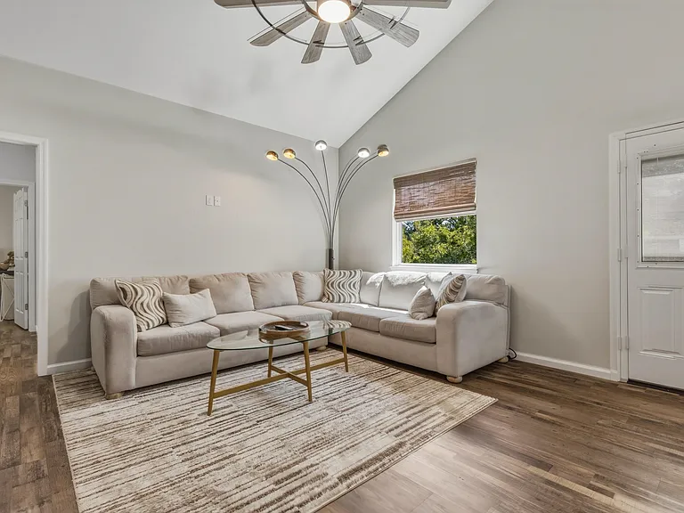 23 Lance Ln — Photo 7