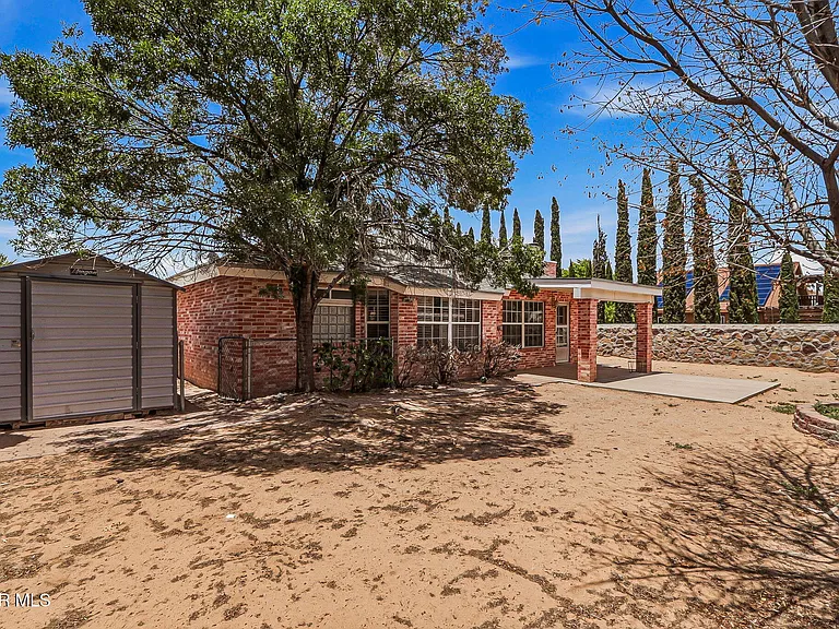 1936 Desert Sun Dr — Photo 45