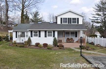 1st image of 333 Willow Dr