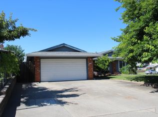 6733 Hillglen Way, Fair Oaks, CA 95628