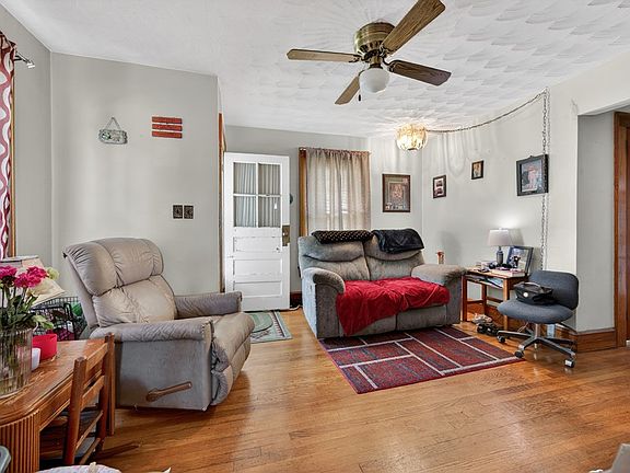 5th image of 1025 W North St