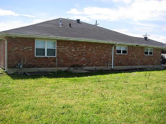 5th image of 2265 Pressburg St