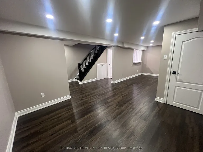 23 Sexton Cres #BASEMENT — Photo 3