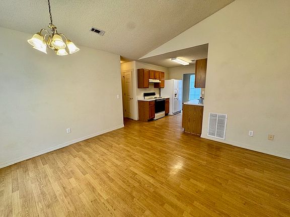 5th image of 2550 Lost Springs St