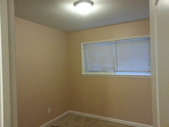 4th image of 4414 Treadway Ln