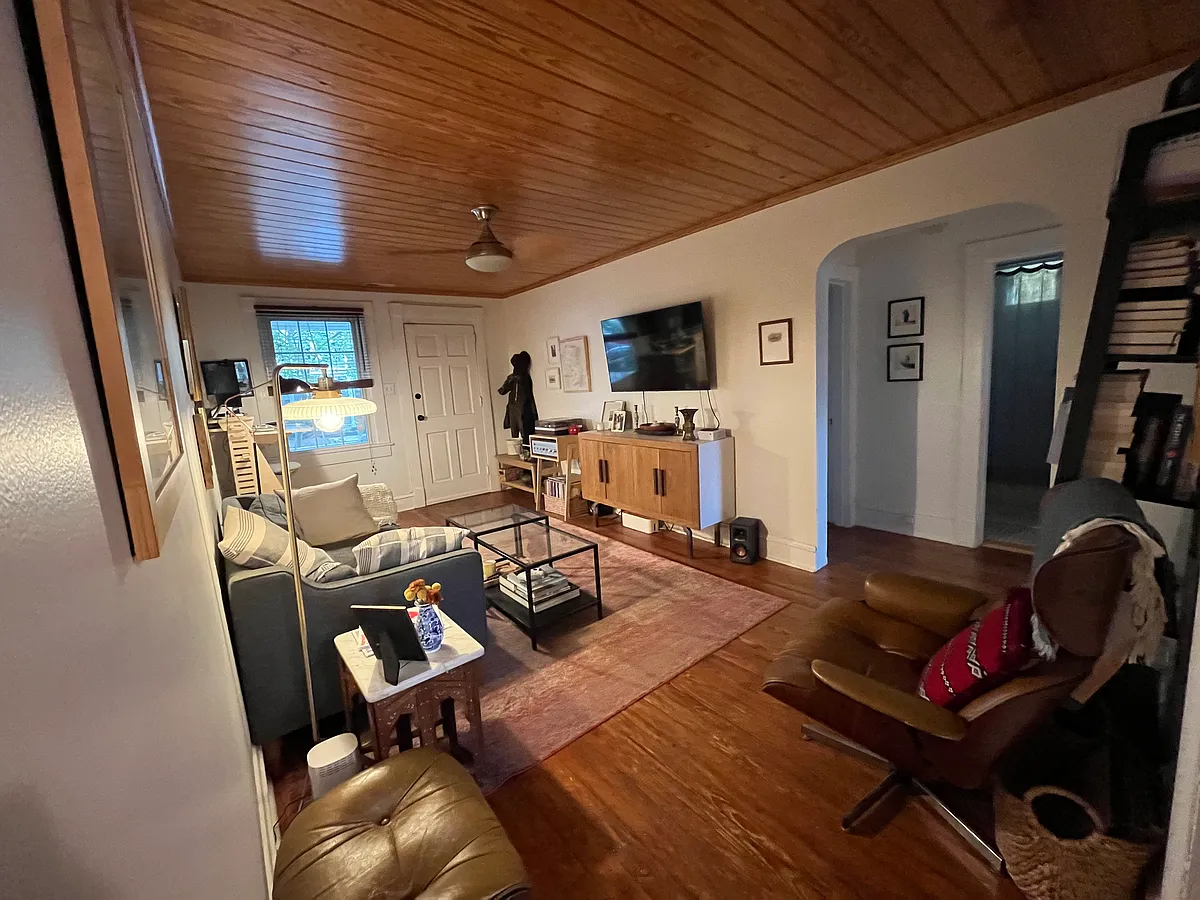 Building Photo - 3123 Parkwood Ave