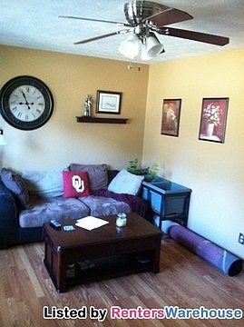 5th image of 3144 Stanford Cir