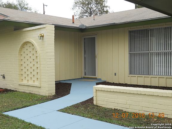 3rd image of 310 Whitecliff Dr