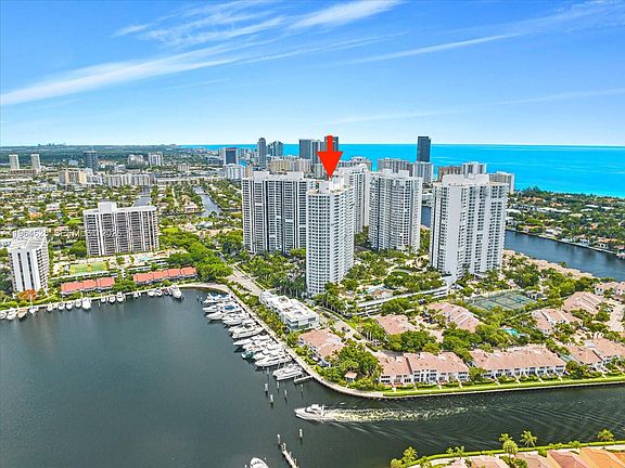 5th image of 21055 Yacht Club Dr APT 802