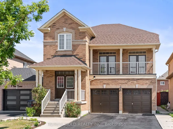3 Tan Ln, Brampton, ON L6P 0Z9