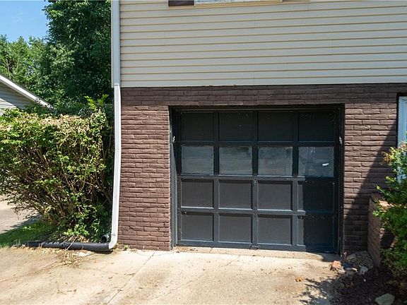 2nd image of 1761 Eastwood Ave