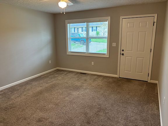 3rd image of 5095 Woodale Ct