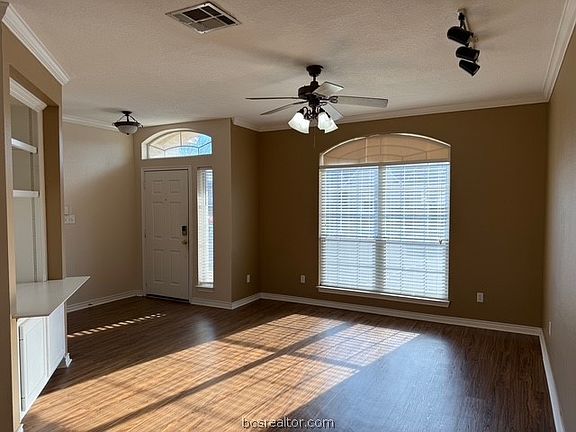 2nd image of 219 Fraternity Row