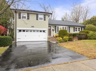 36 Willow Way, Wanaque Boro, NJ 07465