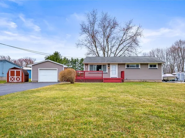 3 Palmer Rd, Churchville, NY 14428