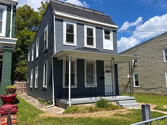 2nd image of 810 Alabama Ave SE