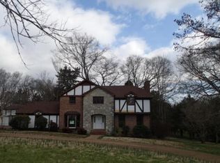 1921 Roanoke Dr, Lebanon, TN 37087