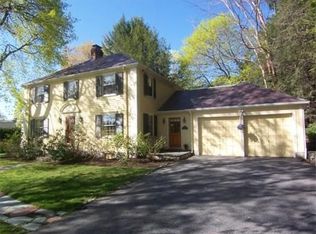 1 Aylesbury Rd, Worcester, MA 01609