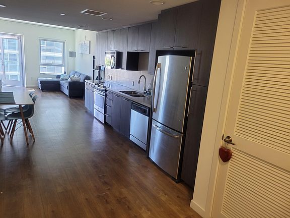 2nd image of 706 E Ocean Blvd #705