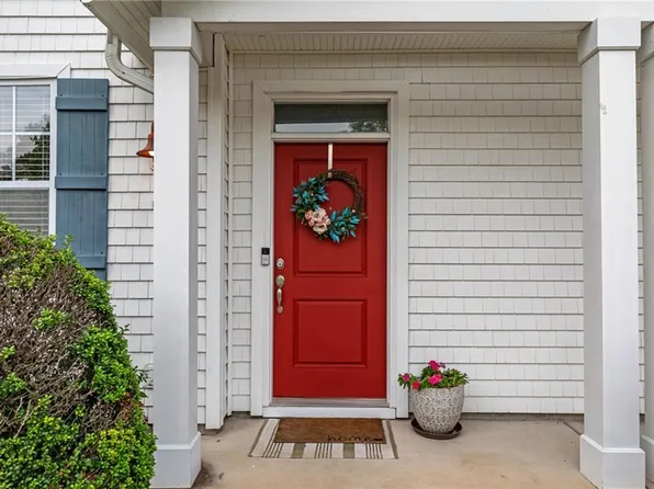 1318 Emsworth Dr, Chesapeake, VA 23320