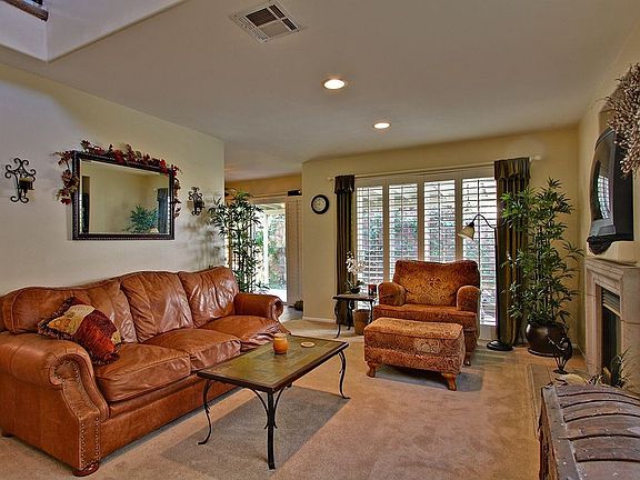 3rd image of 31349 Castaic Oaks Ln