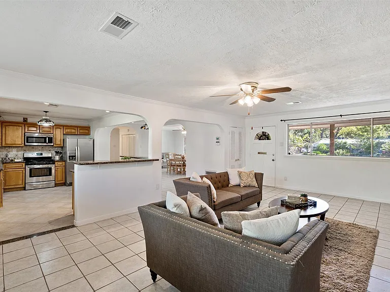 9214 Bronco Dr — Photo 12