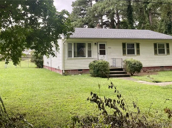 3050 Cheatham Dr, West Point, VA 23181