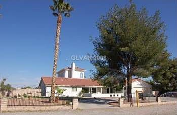2nd image of 2930 El Camino Rd