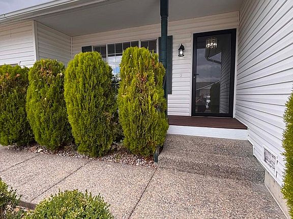 3rd image of 2806 Oxford Ln