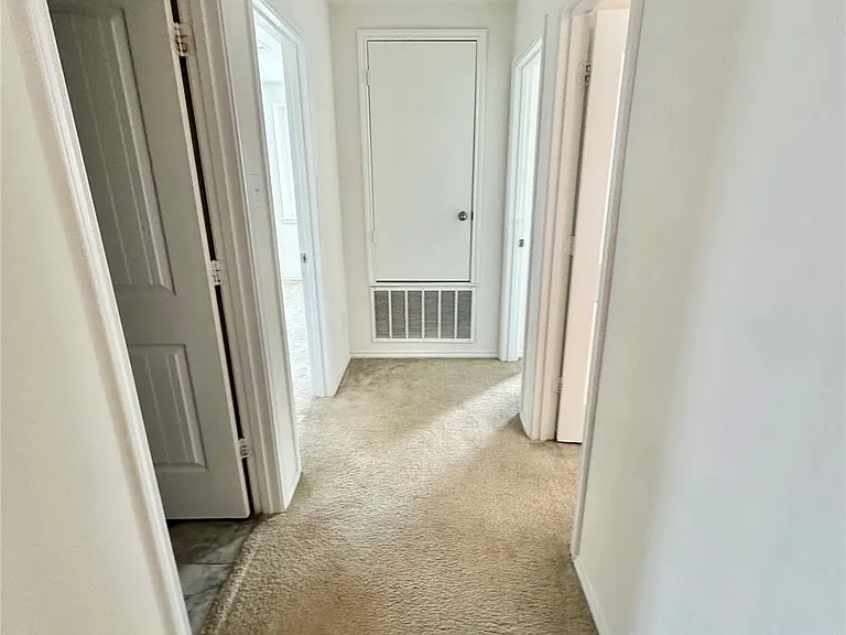 18900 Lady Bird Johnson St — Photo 30