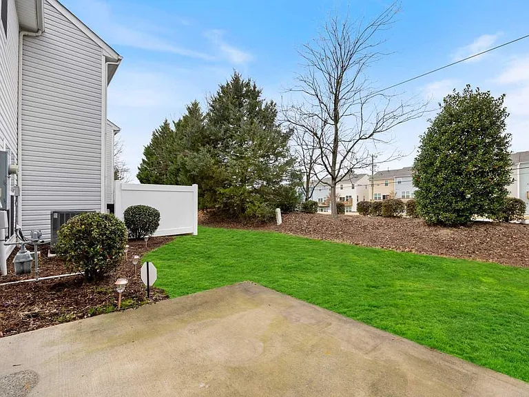 4 Suncrest Ct — Photo 30