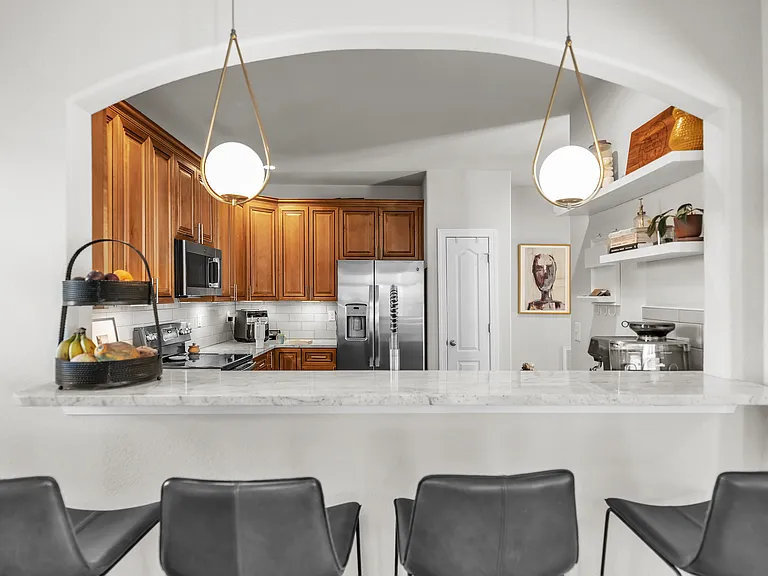 2226 E Berrie Cir — Photo 18