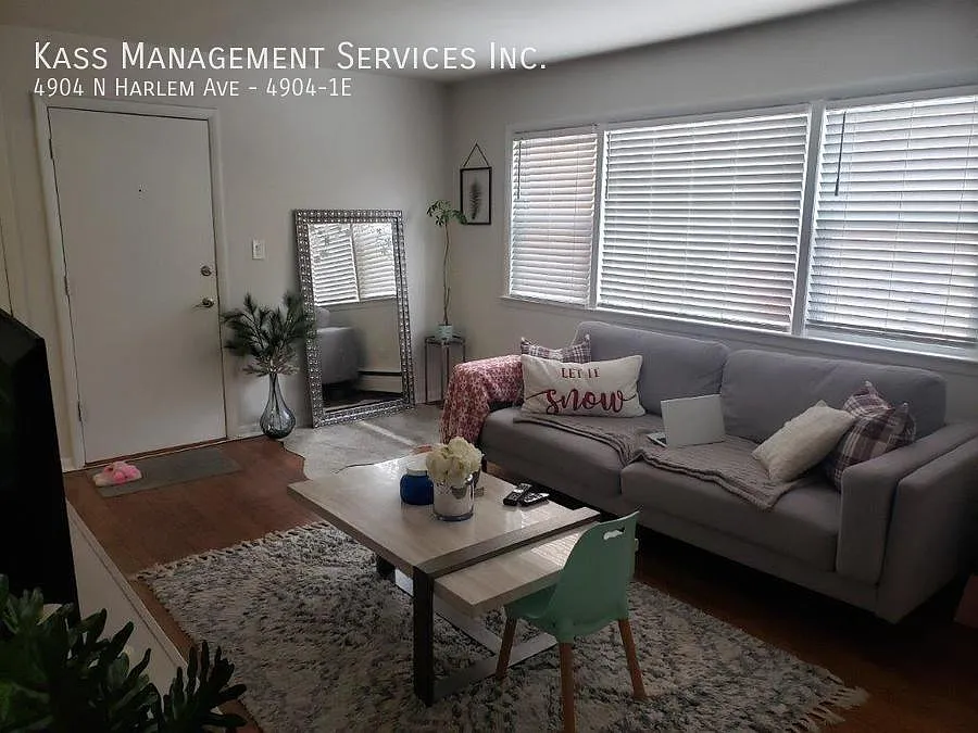 Gorgeous Updated 2 bed - SS Appliances - Modern Bath - Pets Allowed - 4904 N Harlem Ave - AF904-1... — Photo 3